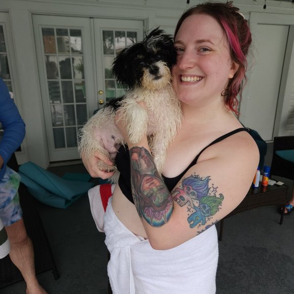 Meet your Posher, Holly - Picture 2 of 2